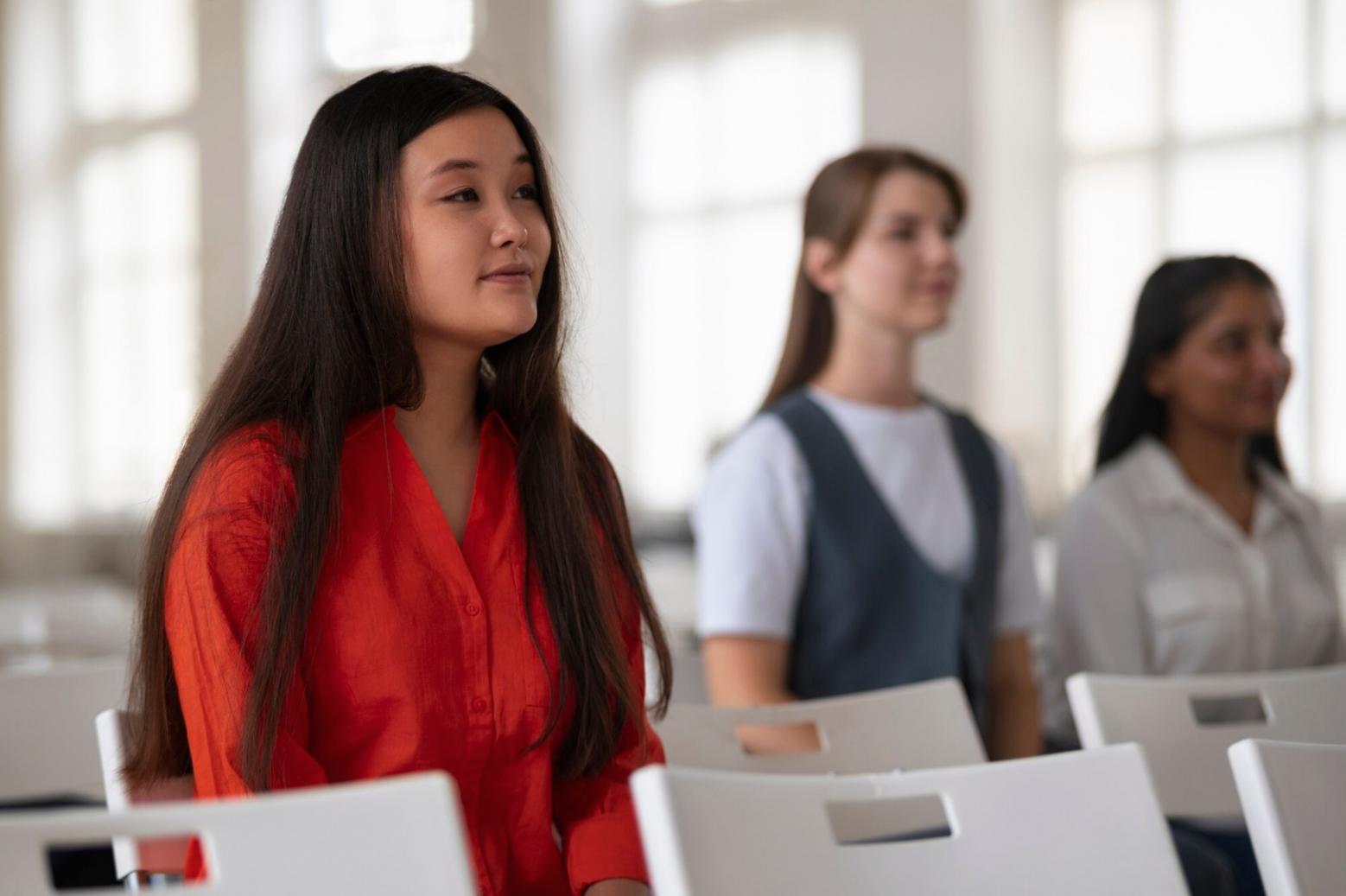 Detailed financial trend analysis dashboard with multiple market indicators